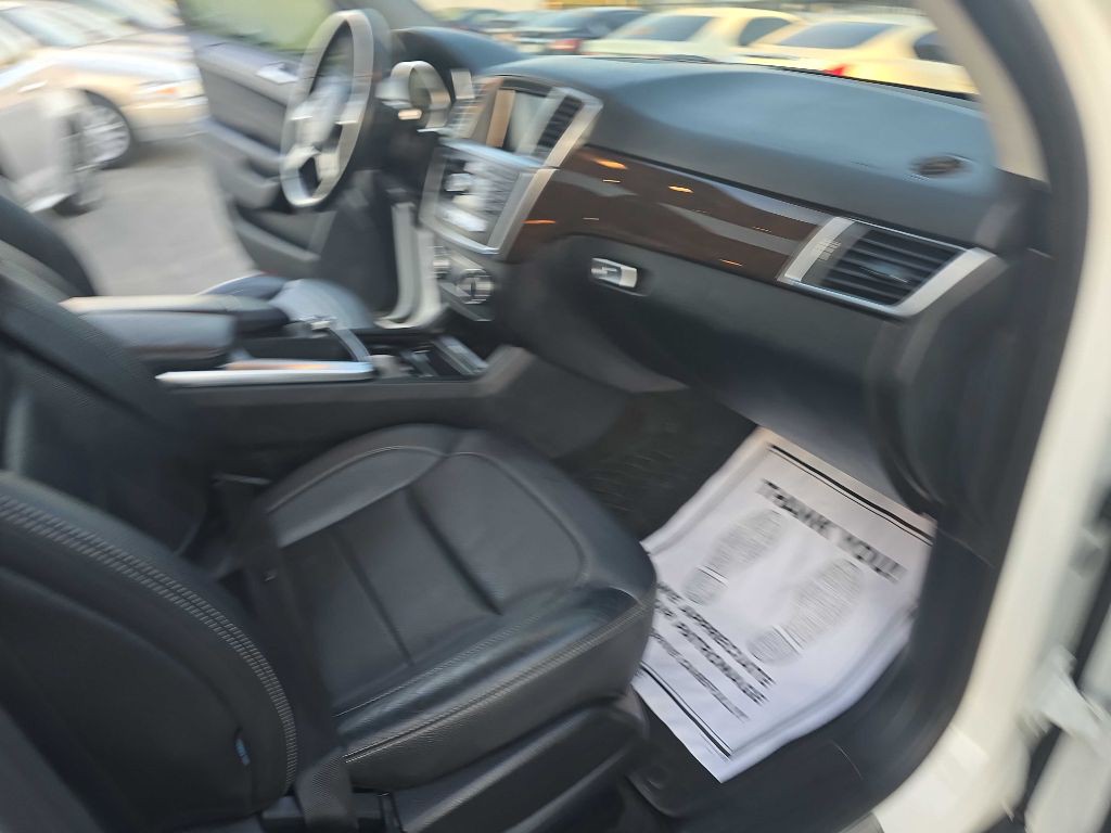 2015 Mercedes-Benz M-Class Image 17