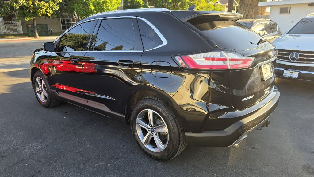 2019 Ford Edge Image 3