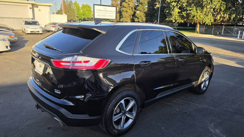 2019 Ford Edge Image 4