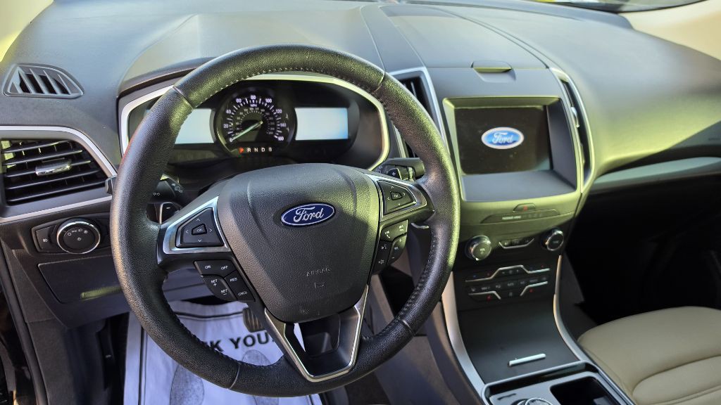 2019 Ford Edge Image 9