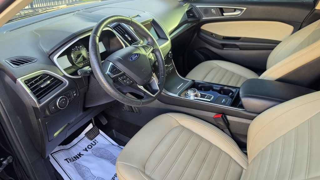 2019 Ford Edge Image 10