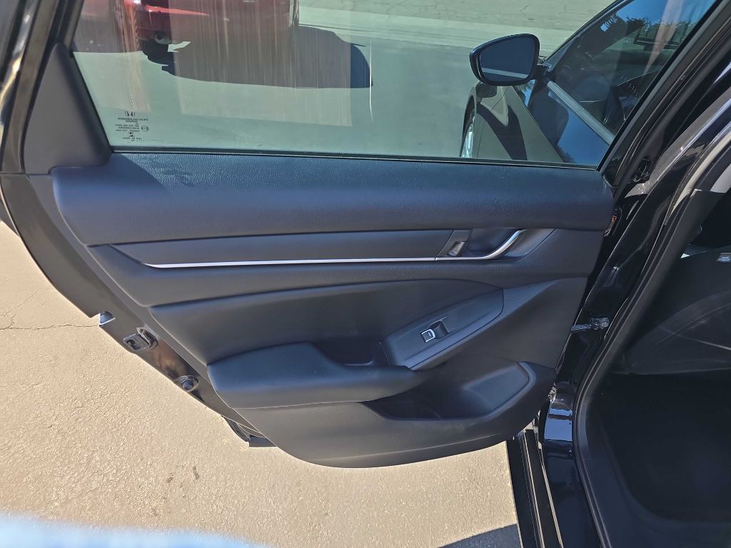 2018 Honda Accord Image 10