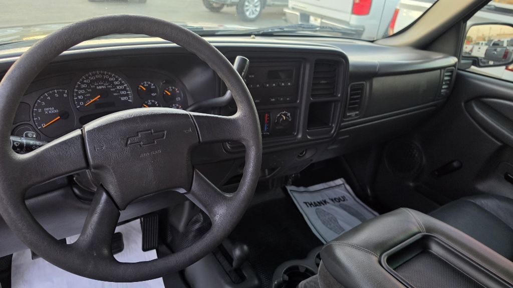 2003 Chevrolet Silverado 1500 Image 12