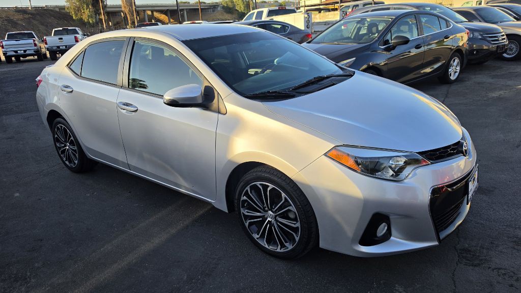 2015 Toyota Corolla Image 2