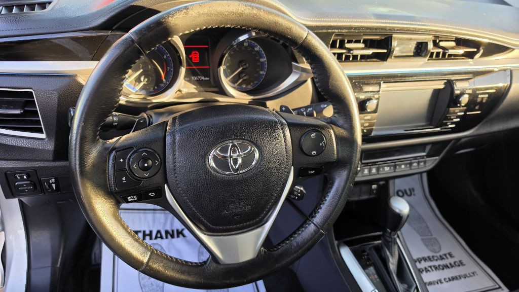 2015 Toyota Corolla Image 9