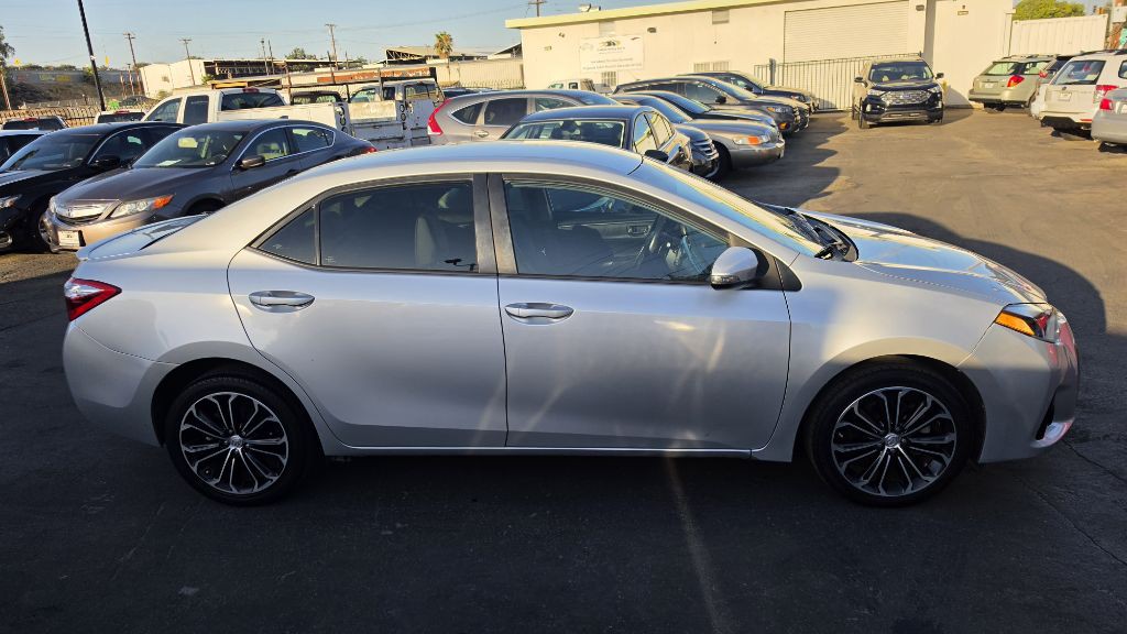 2015 Toyota Corolla Image 3