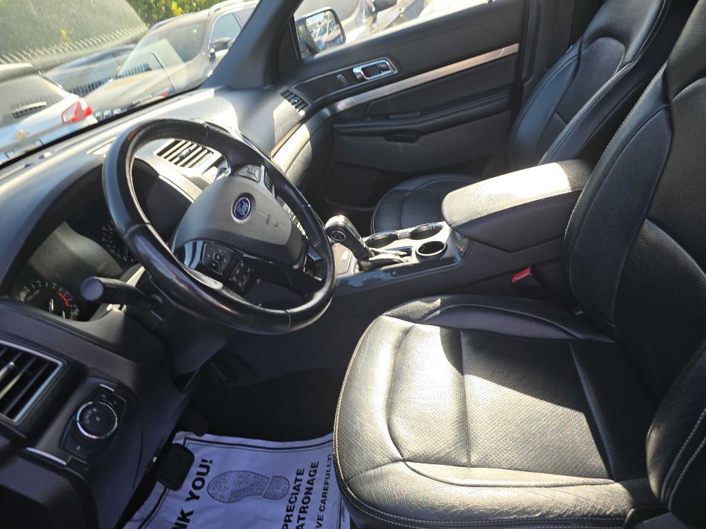 2018 Ford Explorer Image 11