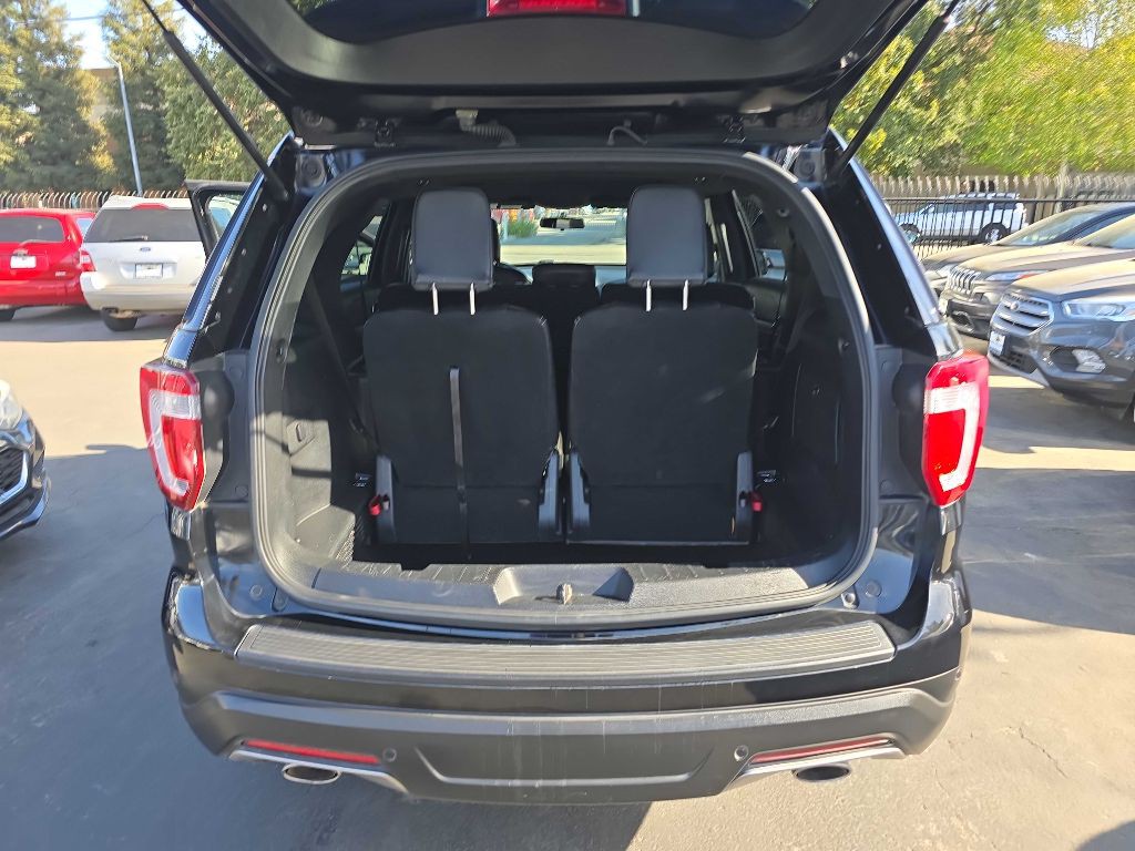 2018 Ford Explorer Image 16