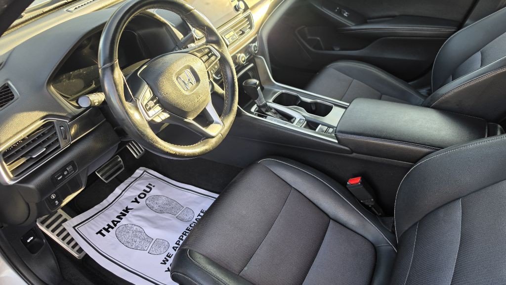 2018 Honda Accord Image 11