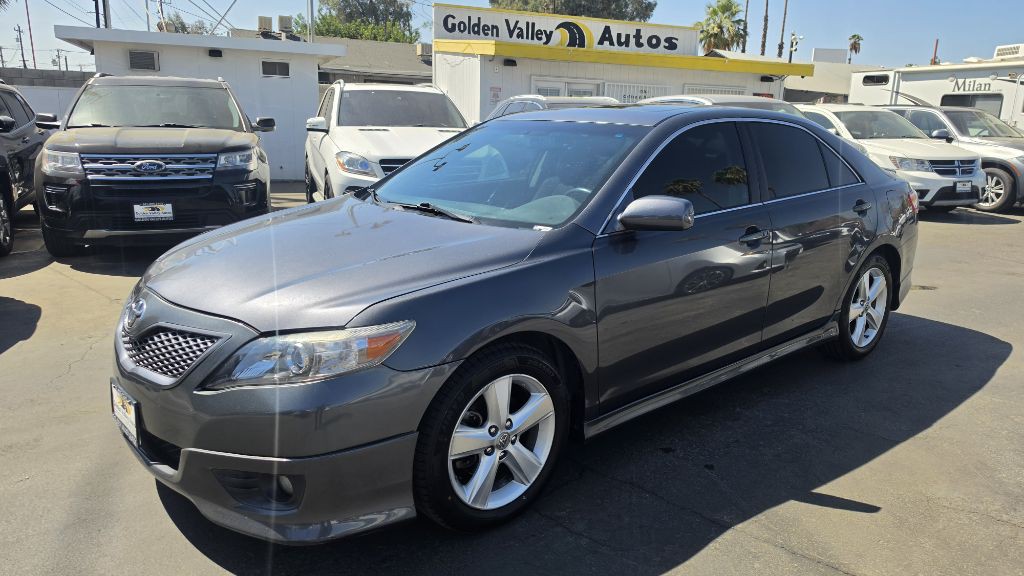 2011 Toyota Camry Image 4