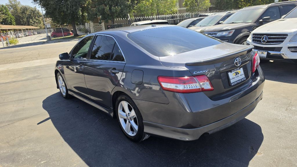 2011 Toyota Camry Image 5