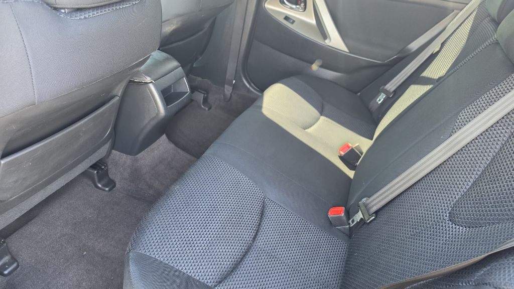 2011 Toyota Camry Image 10