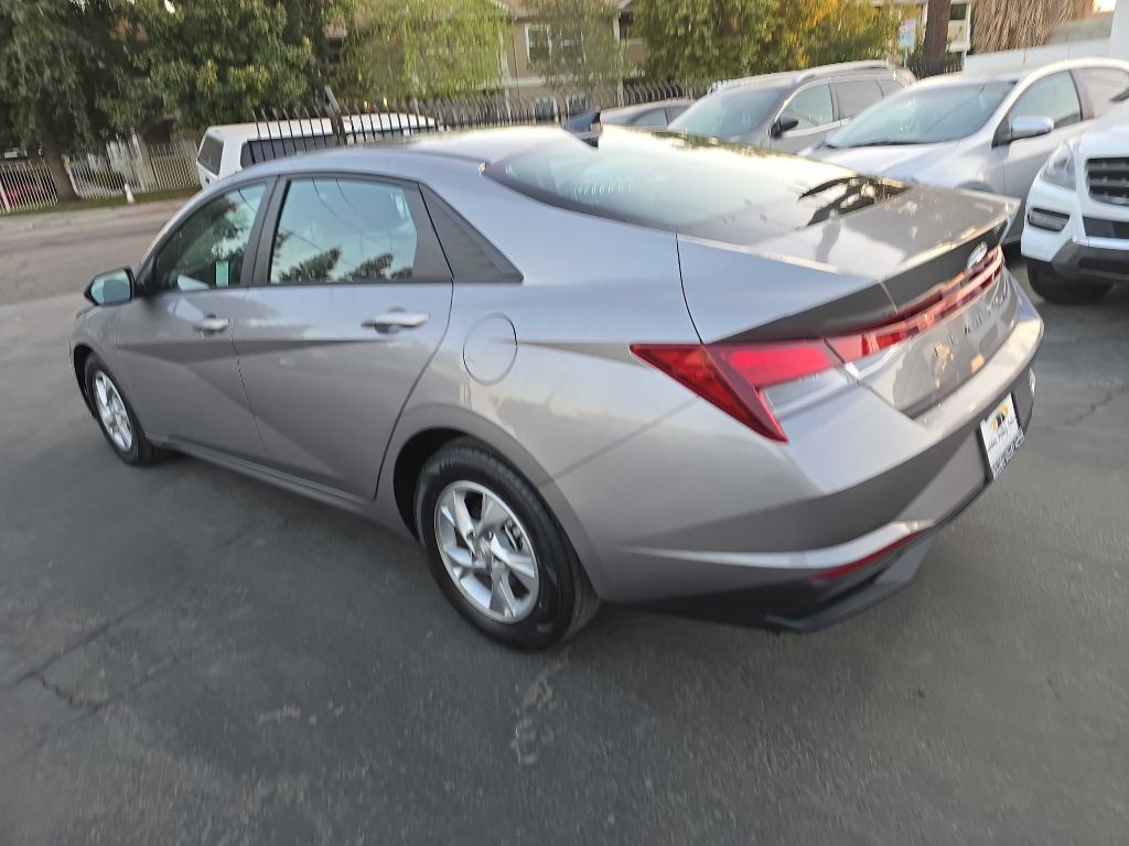 2023 Hyundai Elantra Image 7
