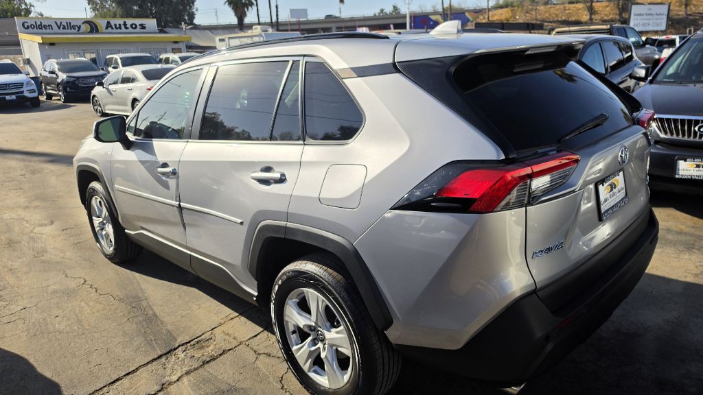 2020 Toyota Rav4 Image 3