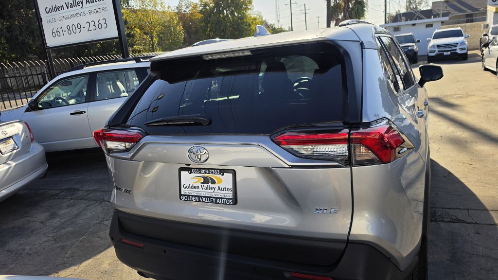 2020 Toyota Rav4 Image 4