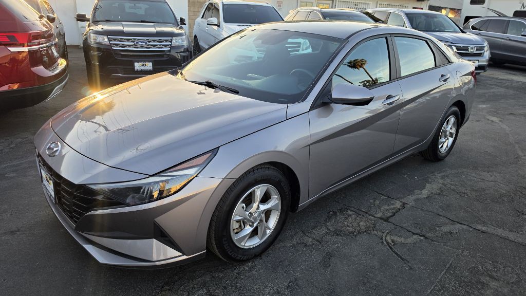 2023 Hyundai Elantra Image 4