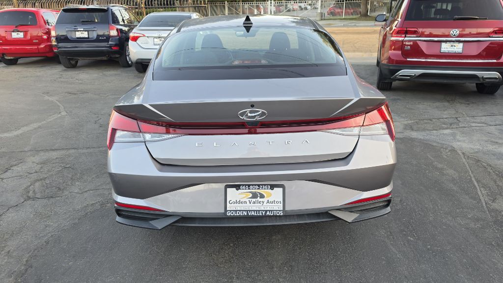 2023 Hyundai Elantra Image 5