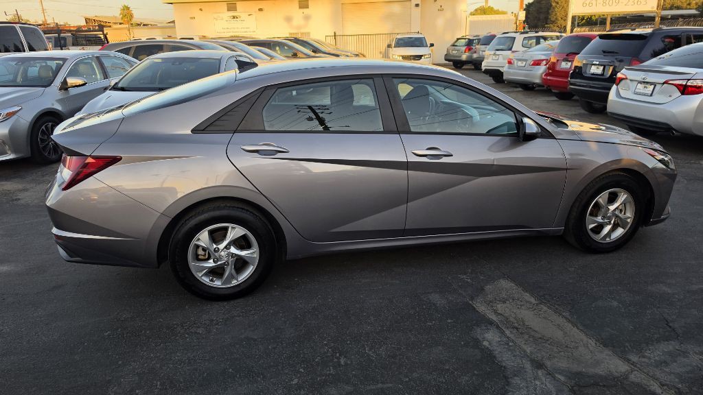 2023 Hyundai Elantra Image 6
