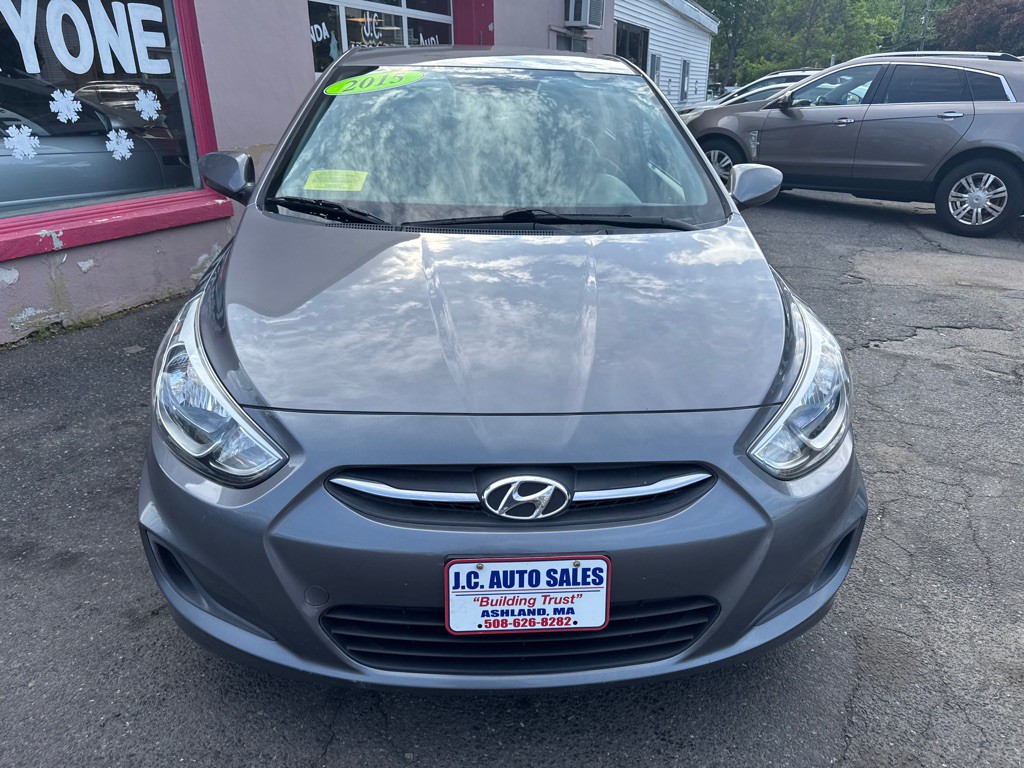 2015 Hyundai Accent Image 2