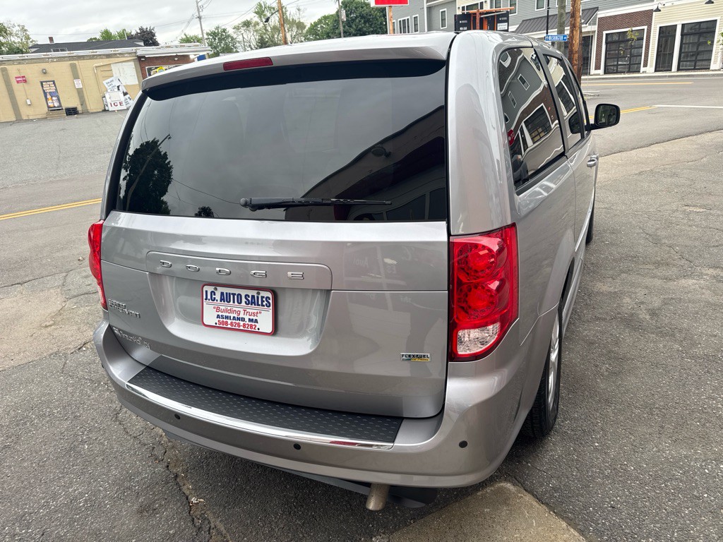 2014 Dodge Grand Caravan Image 5