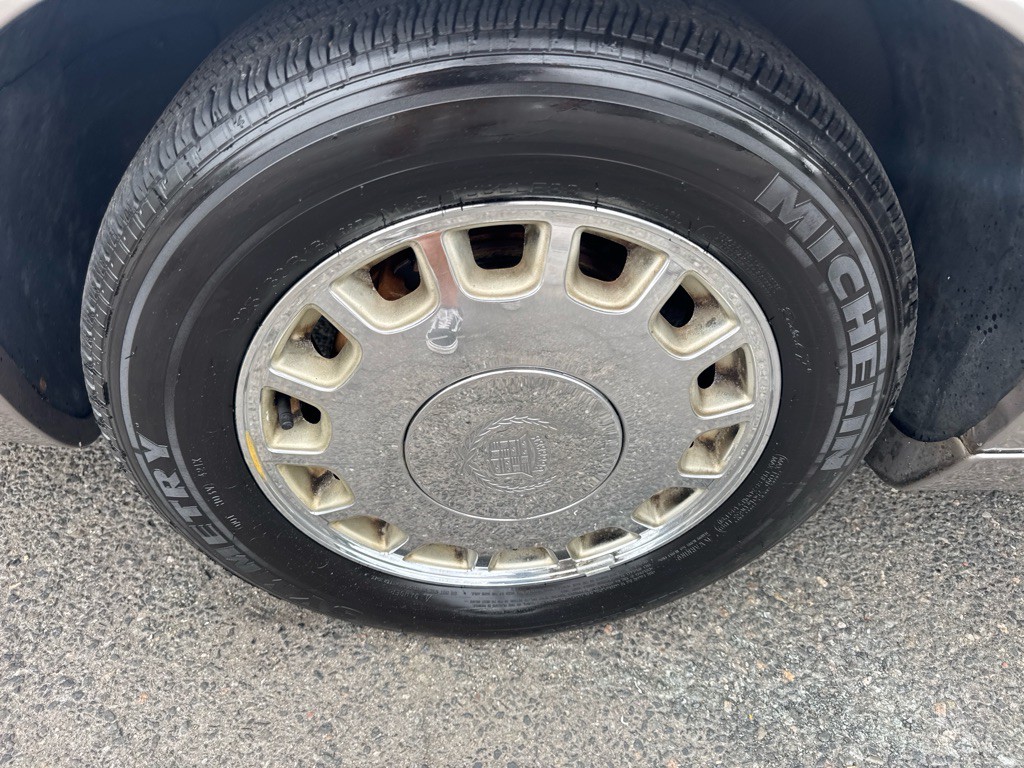 1995 Cadillac Eldorado Image 9