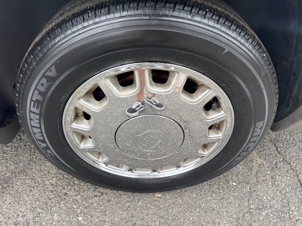 1995 Cadillac Eldorado Image 10