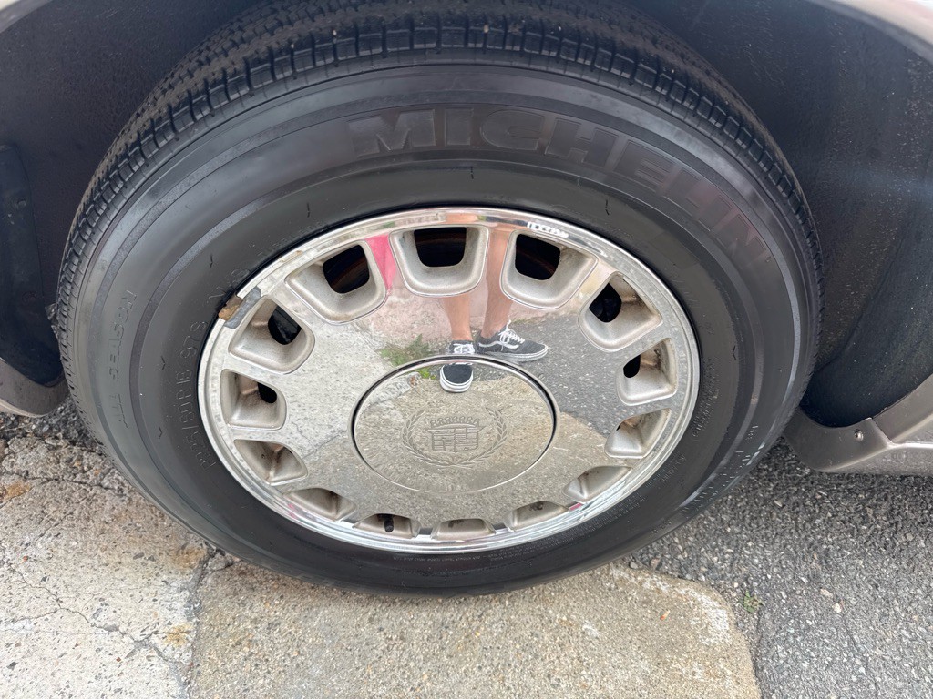 1995 Cadillac Eldorado Image 11