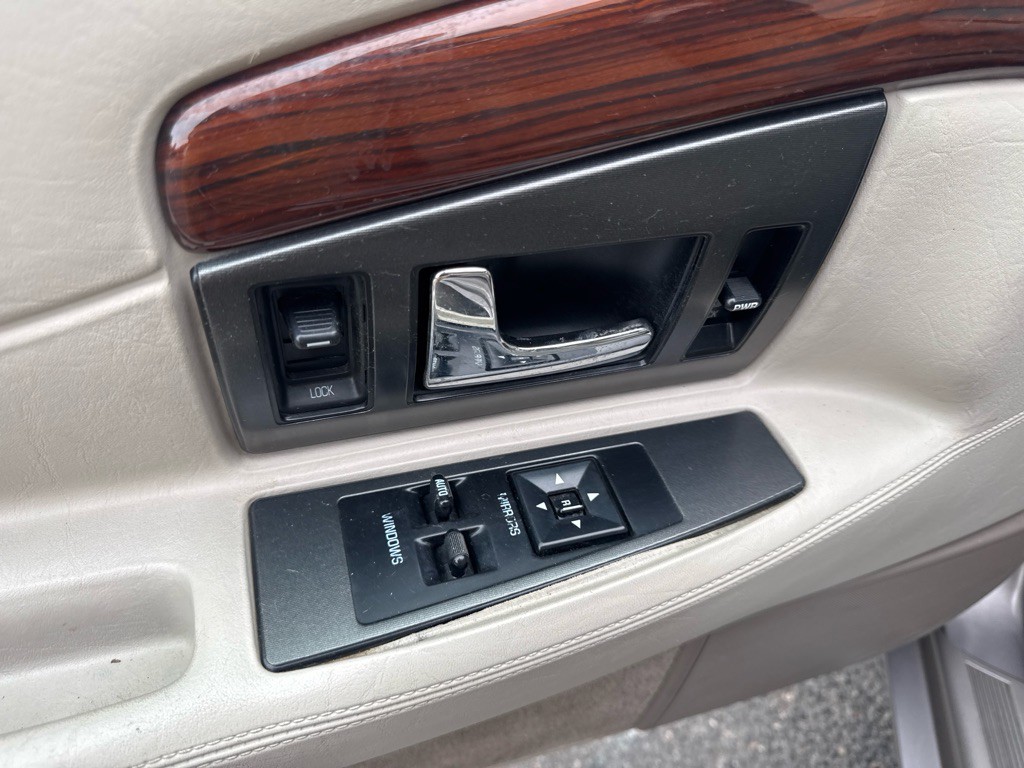 1995 Cadillac Eldorado Image 18