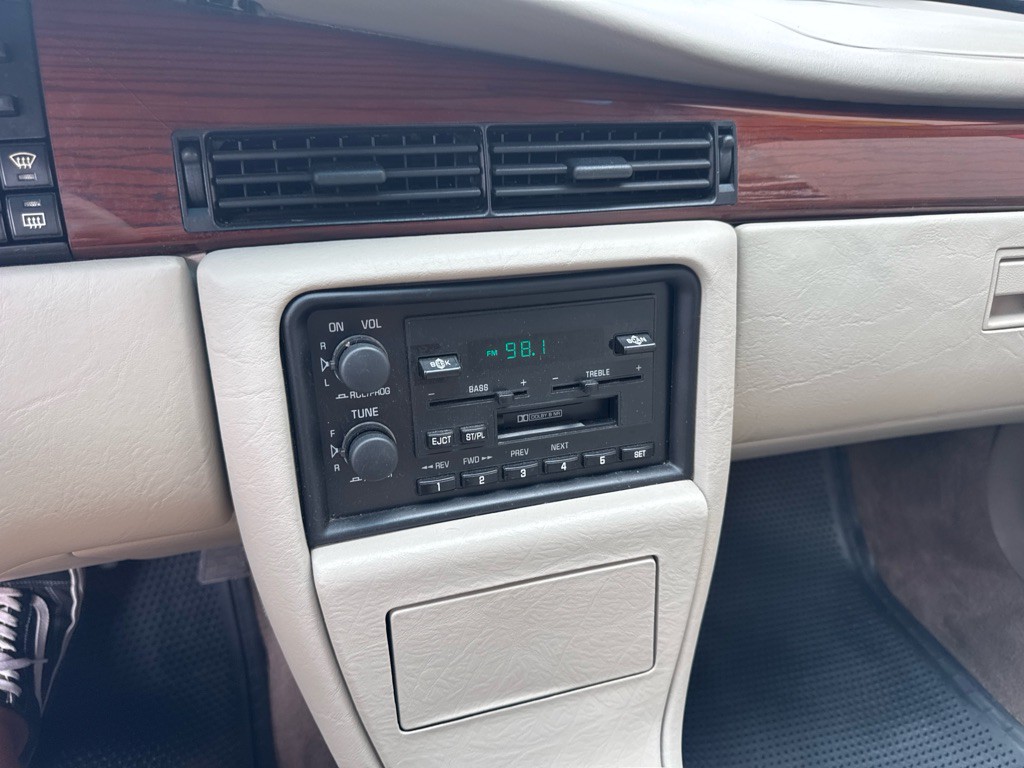 1995 Cadillac Eldorado Image 20
