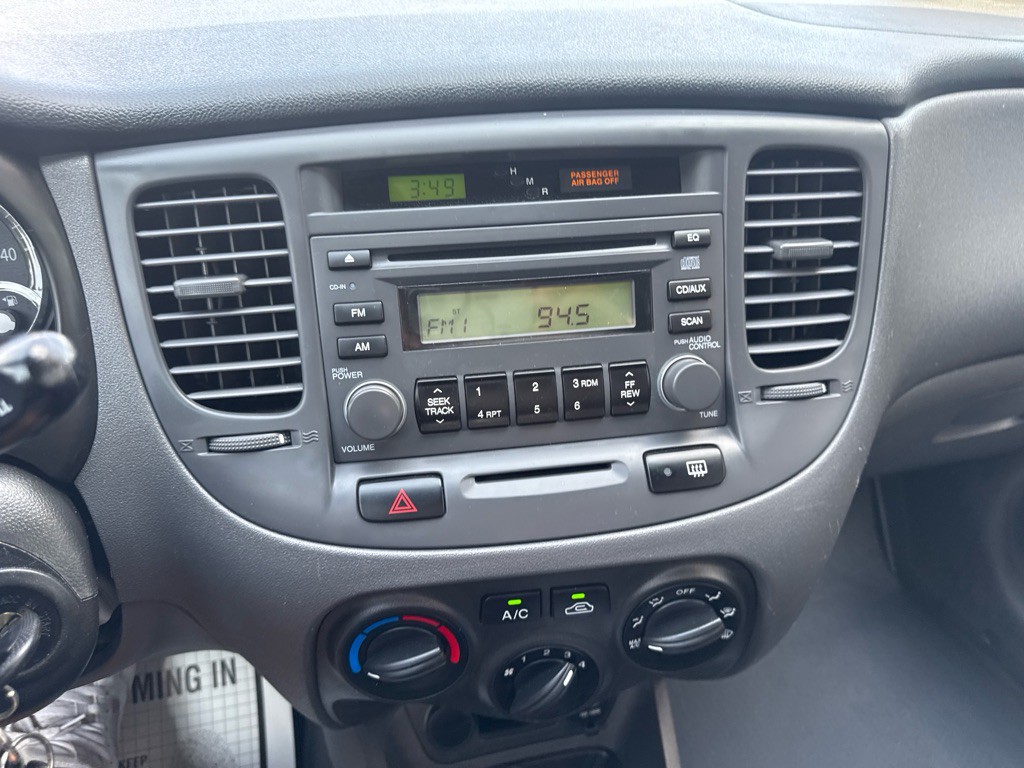 2008 Kia Rio Image 24