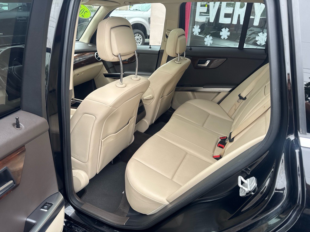 2014 Mercedes-Benz GLK-Class Image 17