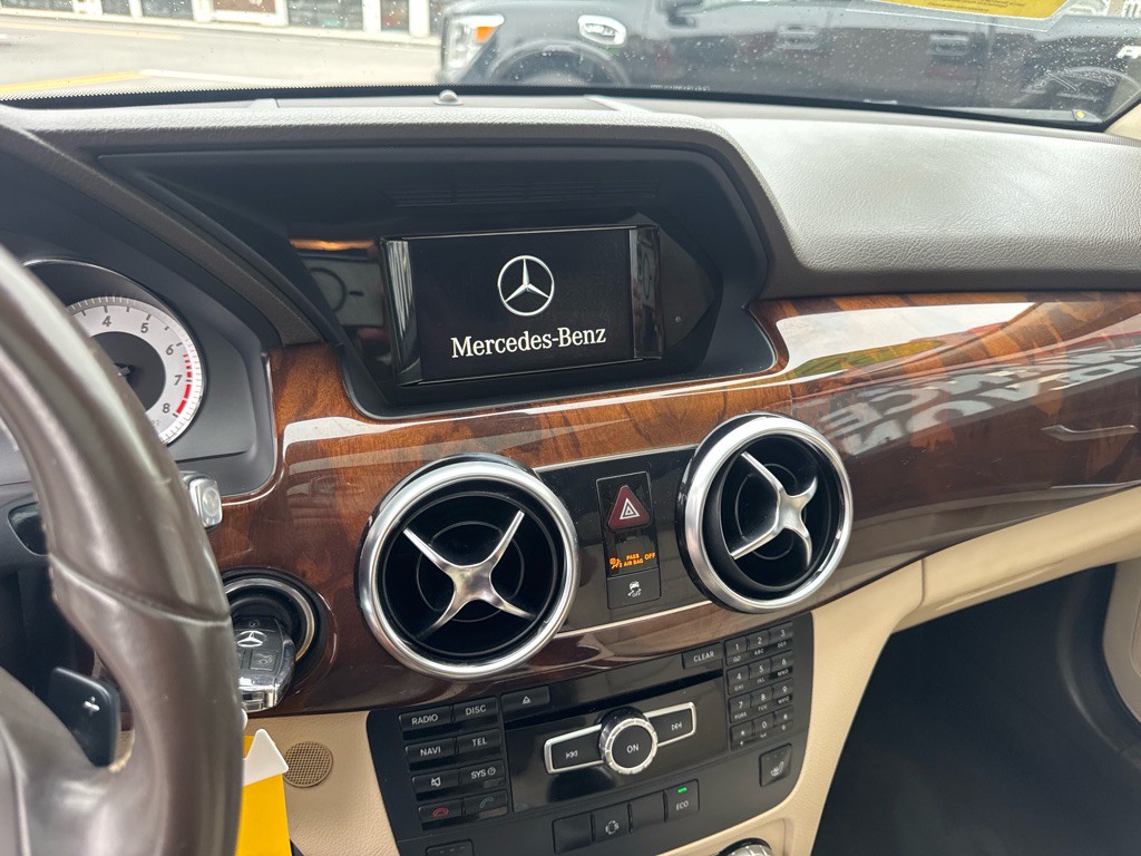 2014 Mercedes-Benz GLK-Class Image 28