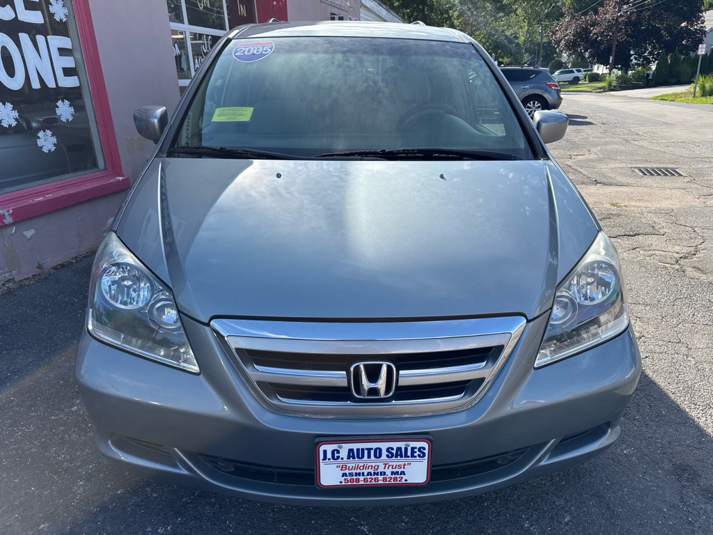 2005 Honda Odyssey Image 2
