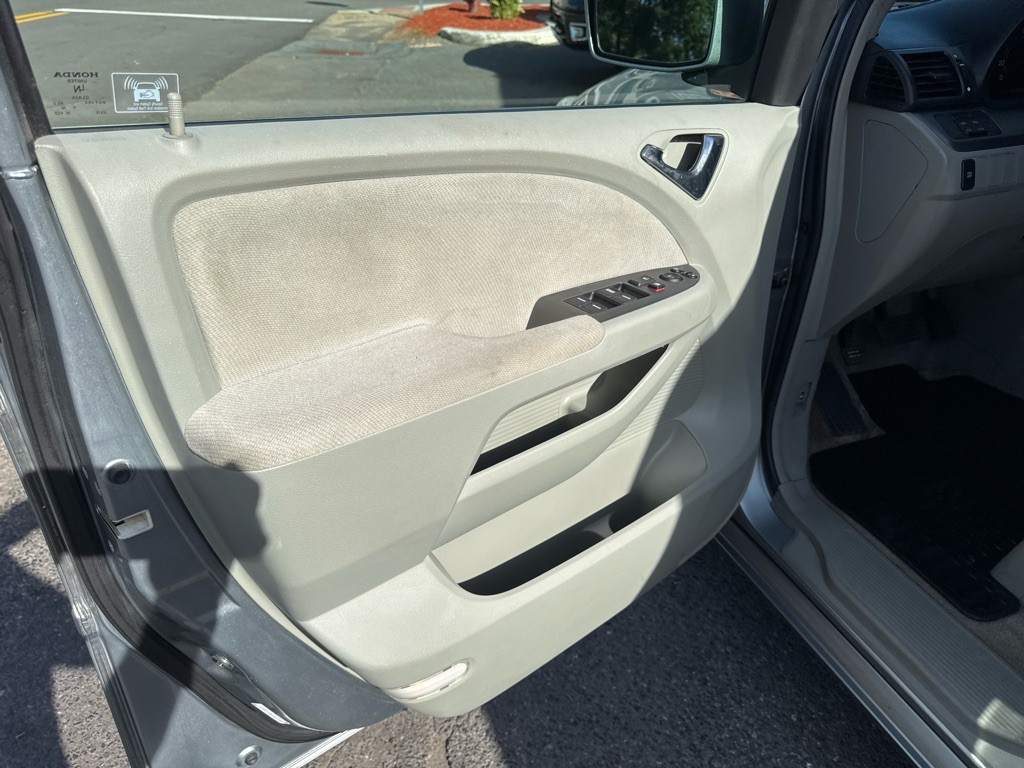 2005 Honda Odyssey Image 14