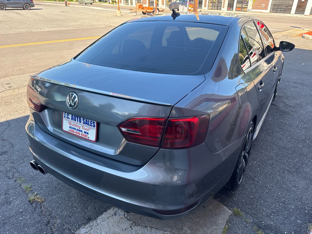 2012 Volkswagen Jetta Image 4