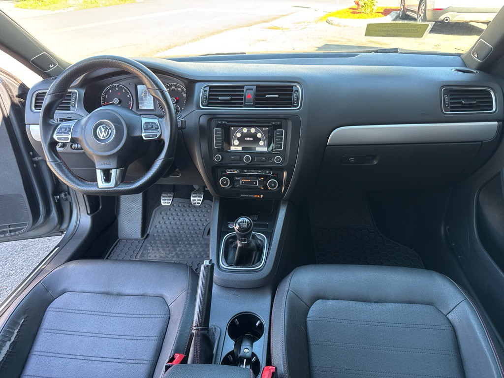 2012 Volkswagen Jetta Image 22