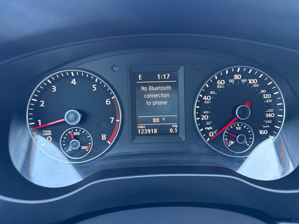 2012 Volkswagen Jetta Image 26
