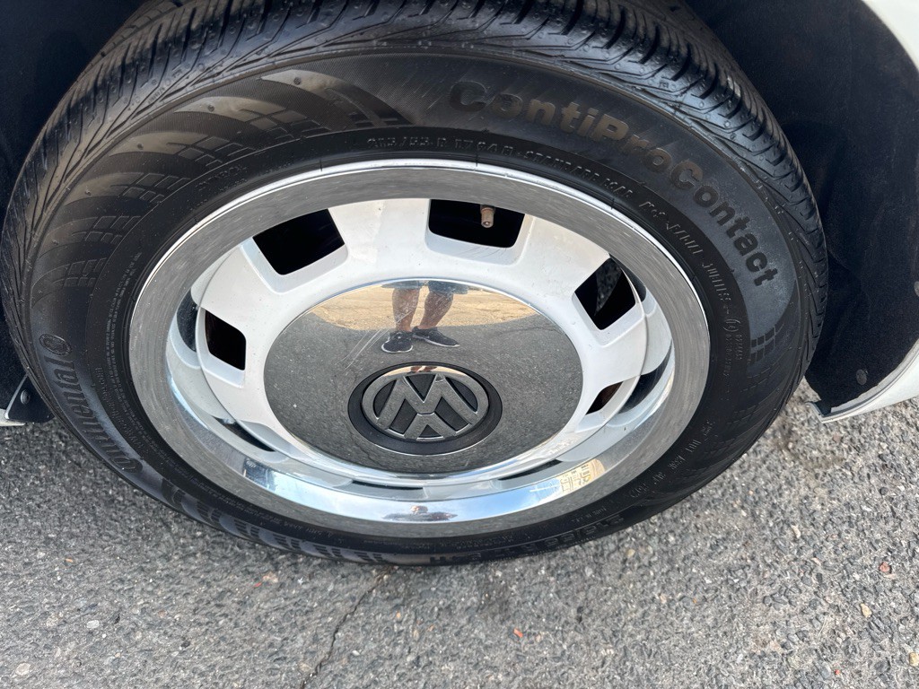 2015 Volkswagen Beetle Image 10