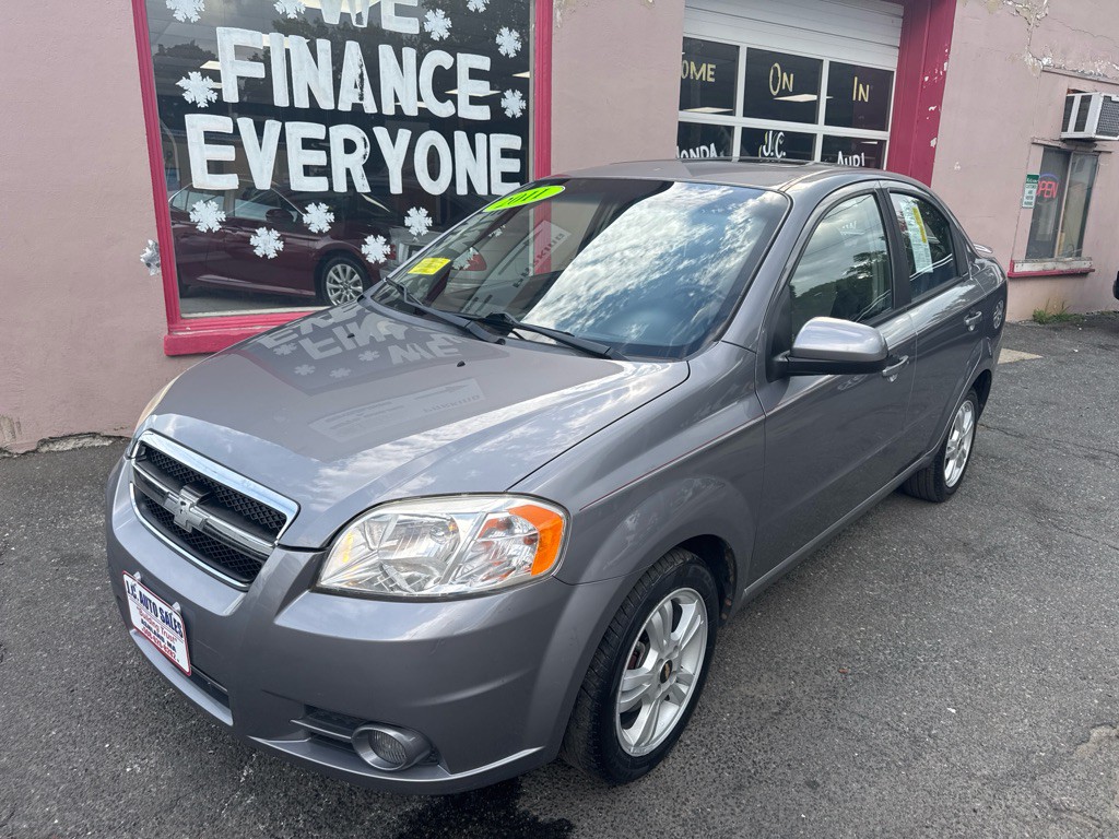 2011 Chevrolet Aveo Image 1