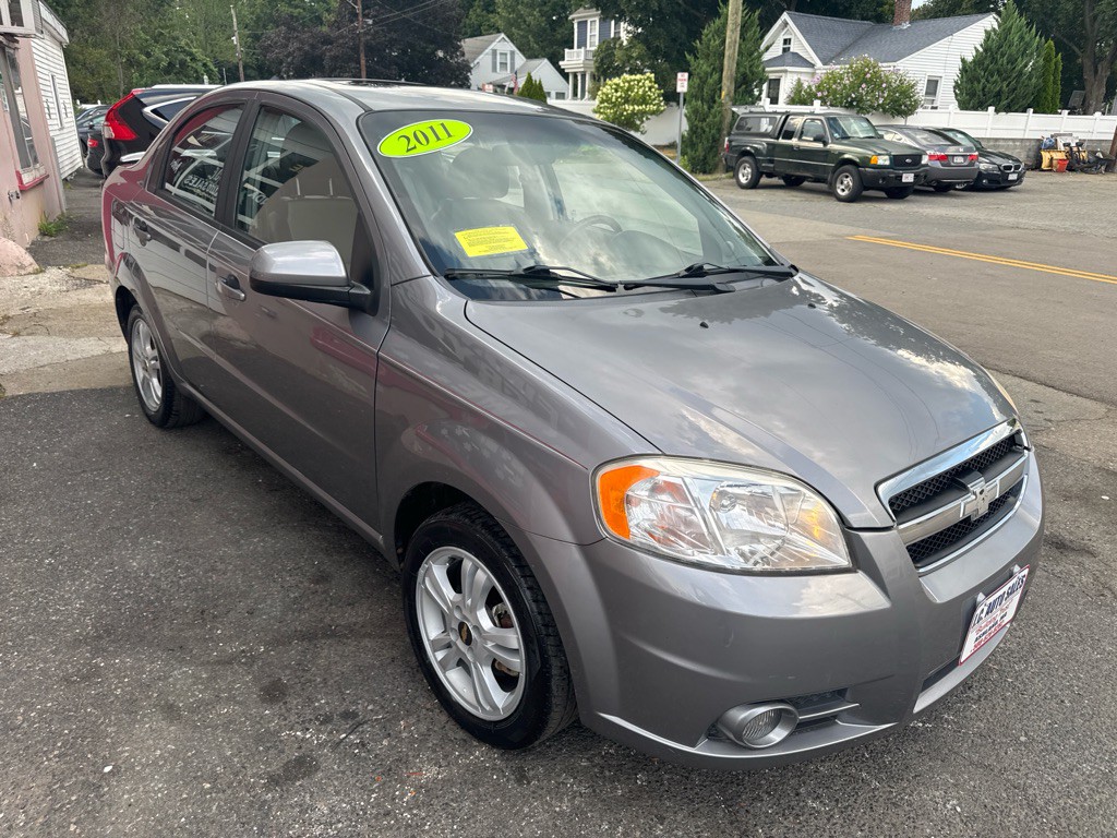 2011 Chevrolet Aveo Image 3