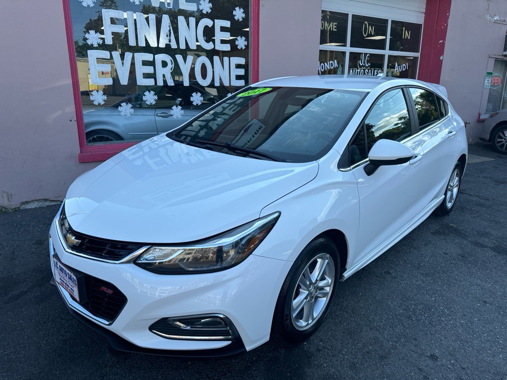 2017 Chevrolet Cruze Image 1
