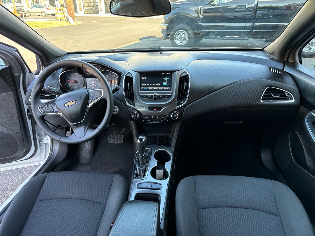 2017 Chevrolet Cruze Image 21