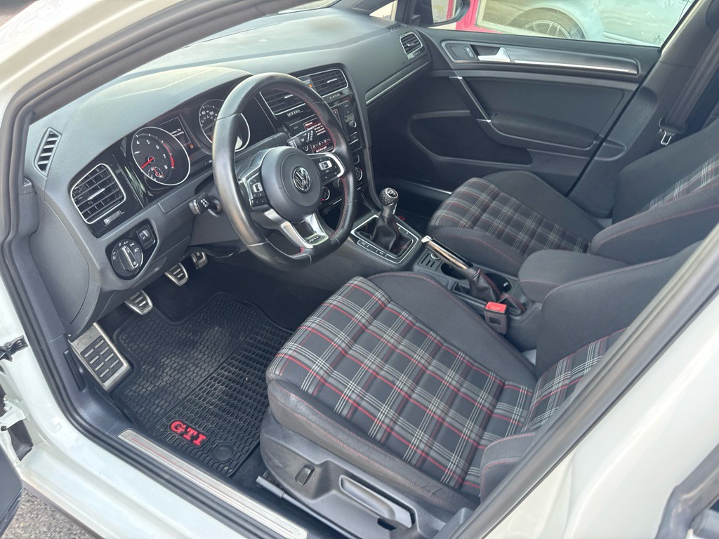 2020 Volkswagen GTI Image 13