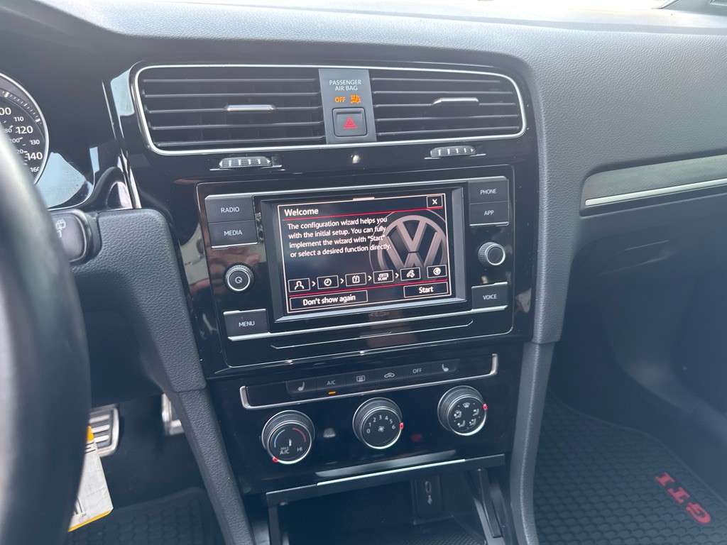2020 Volkswagen GTI Image 25
