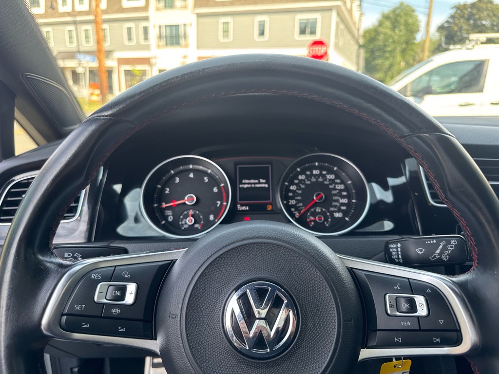 2020 Volkswagen GTI Image 28