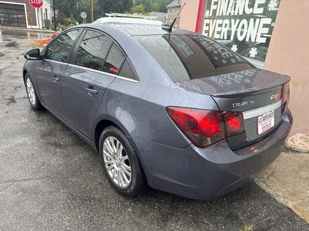 2013 Chevrolet Cruze Image 6