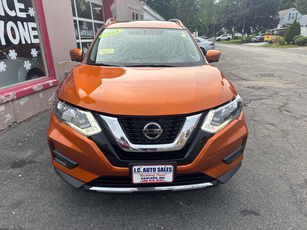 2018 Nissan Rogue Image 2