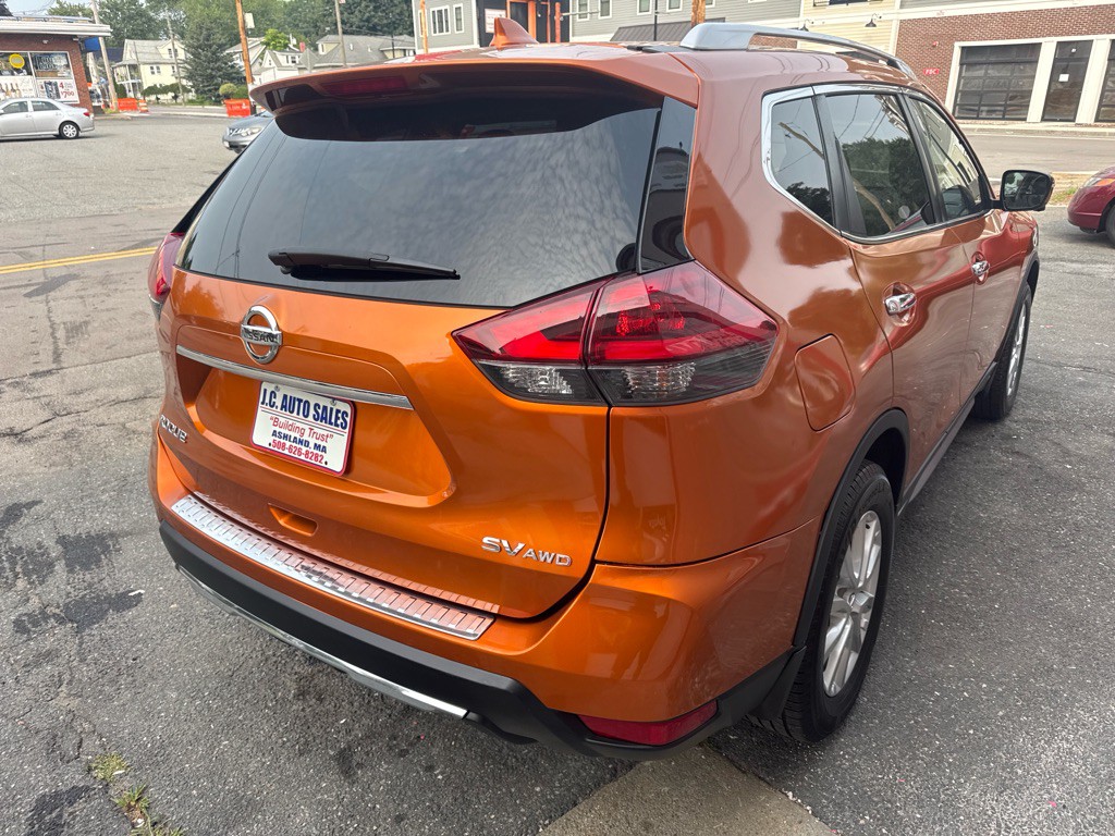2018 Nissan Rogue Image 4