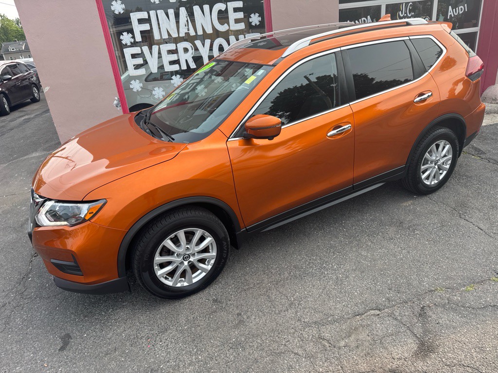 2018 Nissan Rogue Image 8