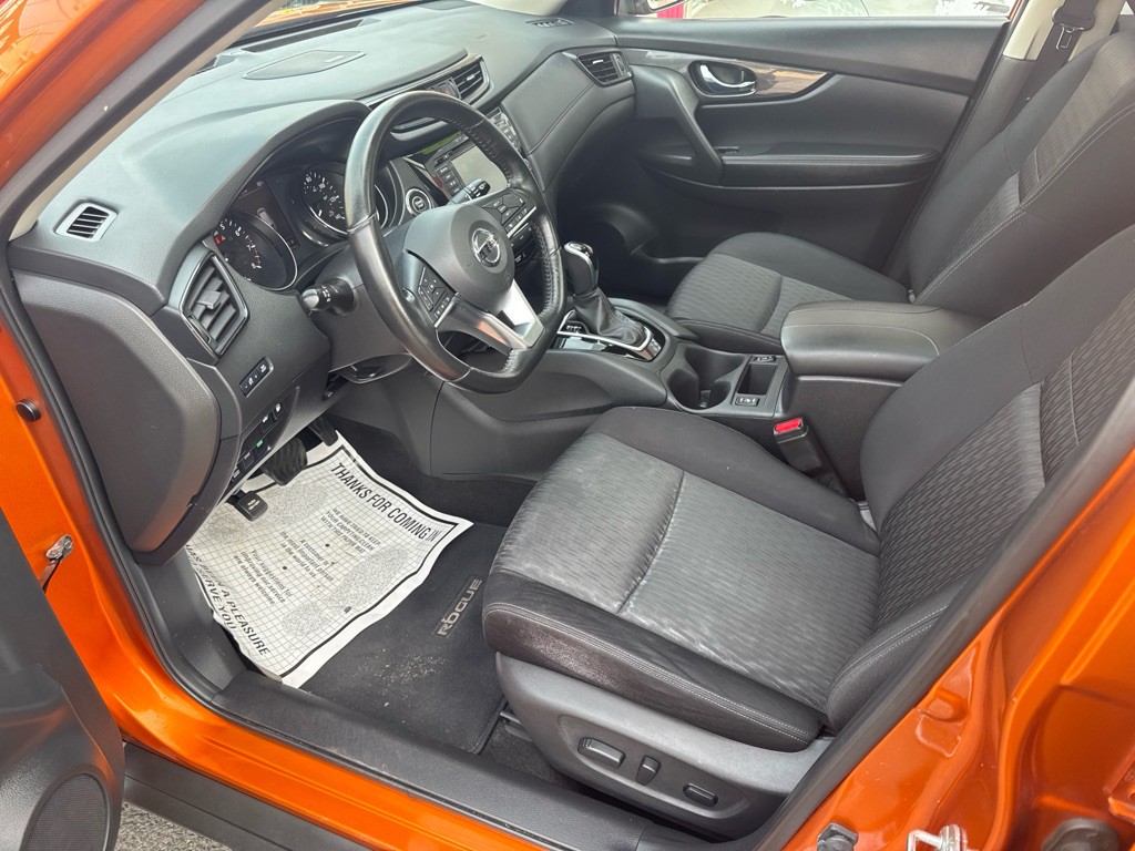 2018 Nissan Rogue Image 14